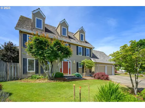 1241 NW Green View Ct, Mcminnville, OR 97128