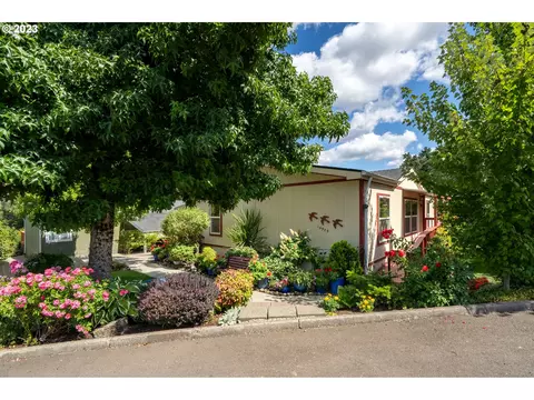 14979 S Brookfield Dr #470, Oregon City, OR 97045