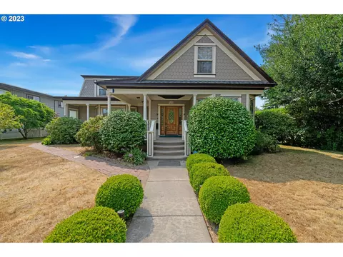 2348 Marion St, North Bend, OR 97459