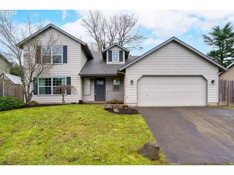16754 SE Austin St, Milwaukie, OR 97267