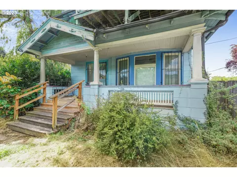 3835 N Borthwick Ave, Portland, OR 97227