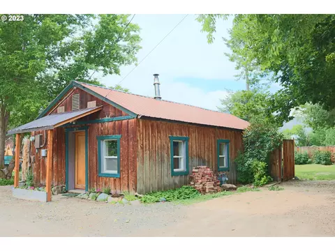 1675 5th St, Baker City, OR 97814