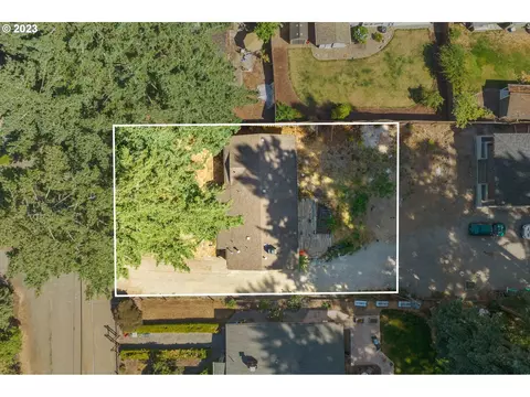 16164 Parker Rd, Lake Oswego, OR 97035