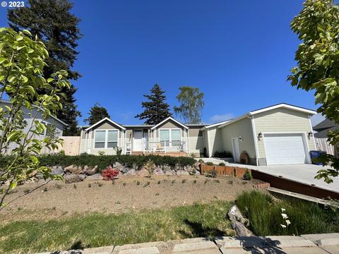 113 Alderwood Ln, Brookings, OR 97415