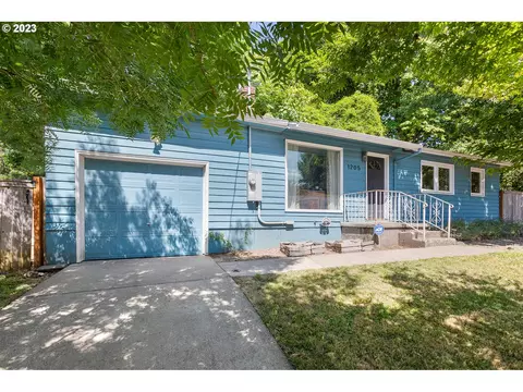 1205 15th St, Oregon City, OR 97045