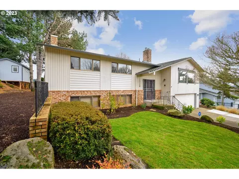 11718 SE 119th Ave, Happy Valley, OR 97086