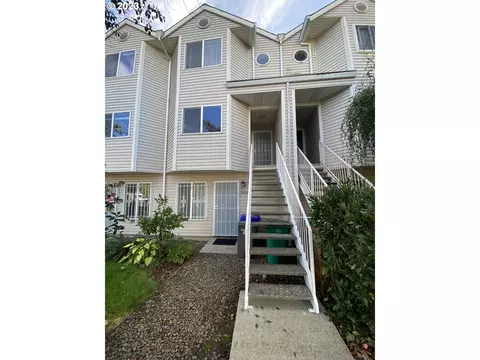 10438 E Burnside St, Portland, OR 97216