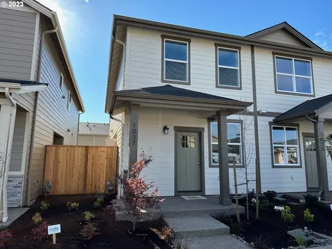 1827 SE Mulberry Ave #35, Dallas, OR 97338