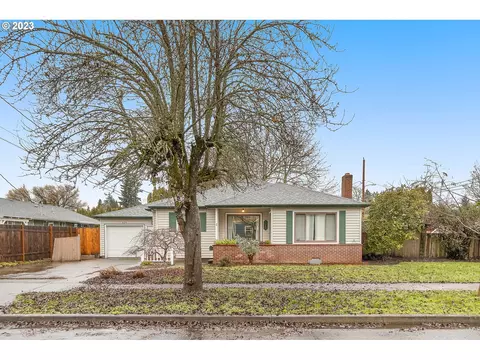 929 NE Jackson St, Hillsboro, OR 97124