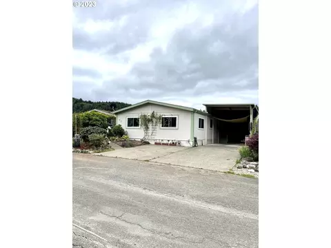 100 River Bend Rd # 72, Reedsport, OR 97467