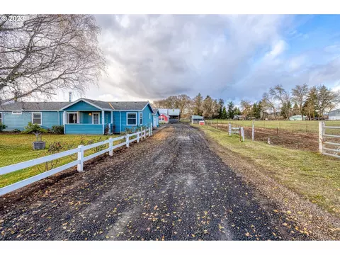 9215 SW River Rd, Hillsboro, OR 97123