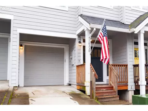 18338 Tickle Creek Ave, Sandy, OR 97055