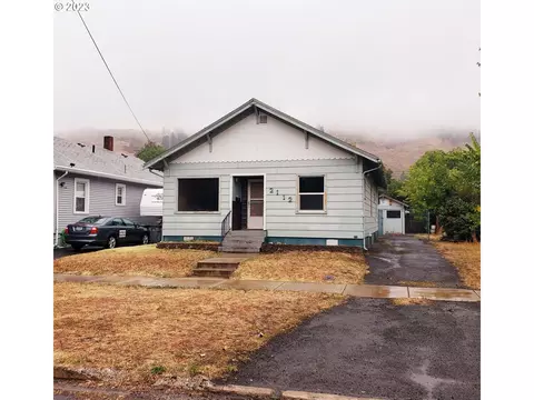 2112 Cedar St, La Grande, OR 97850