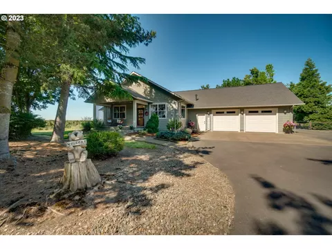 1675 Boones Ferry Rd, Woodburn, OR 97071