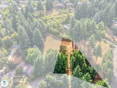 Shields Ave, Eugene, OR 97405