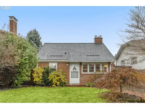 6016 SE Woodstock Blvd, Portland, OR 97206