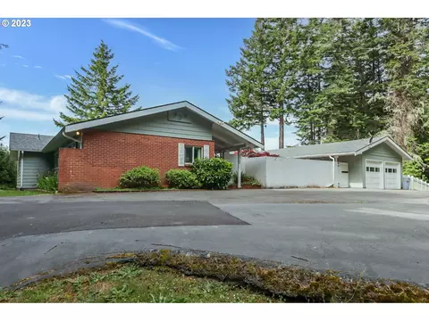 66642 Oriole Rd, North Bend, OR 97459