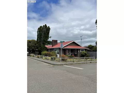 2091 Birch Ave, Reedsport, OR 97467
