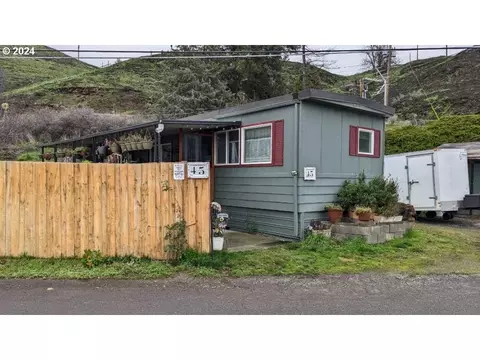 3564 E 2nd St #45, The Dalles, OR 97058