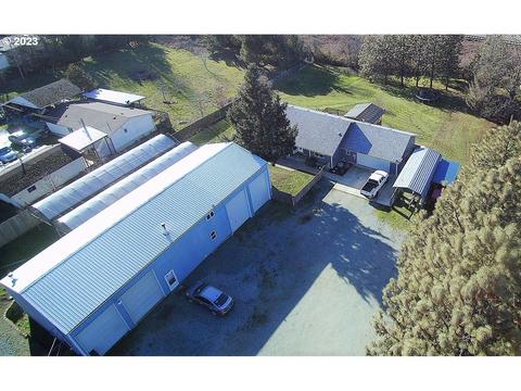 533 Taylor St, Myrtle Creek, OR 97457