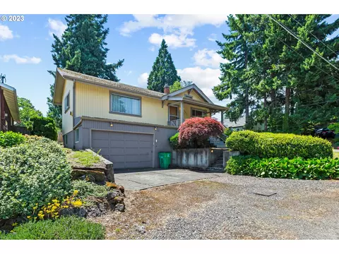 3554 SW Falcon St, Portland, OR 97219