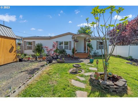 614 S 10th St, Saint Helens, OR 97051