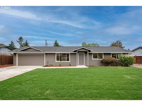 8420 NE Lewis Dr, Vancouver, WA 98662