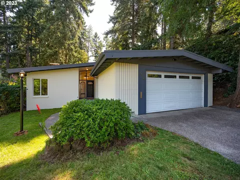 4015 Hilyard St, Eugene, OR 97405