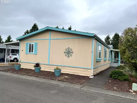 7455 SE King Rd #47, Milwaukie, OR 97222