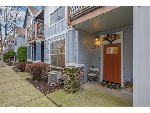 324 NE Morgan St, Portland, OR 97211