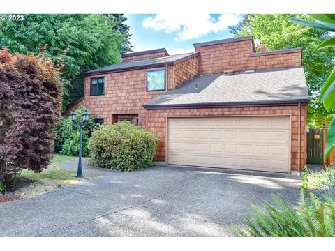 386 Lodenquai Ln, Eugene, OR 97404