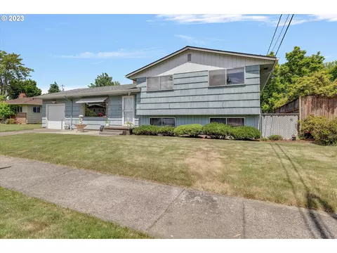 10001 SE Grant St, Portland, OR 97216