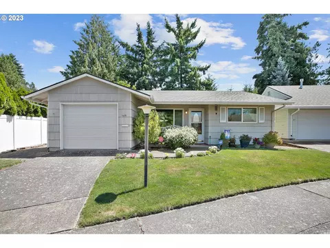 16690 SW Queen Anne Ave, King City, OR 97224