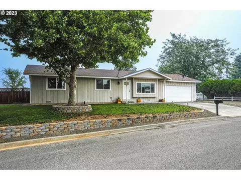 221 E 21st St, Goldendale, WA 98620