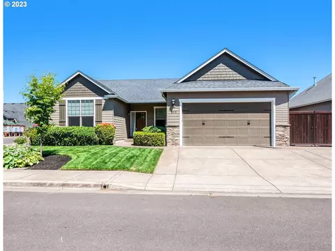 1215 S 40th Pl, Springfield, OR 97478