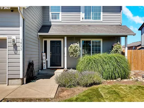1033 Western Ct, Stayton, OR 97383