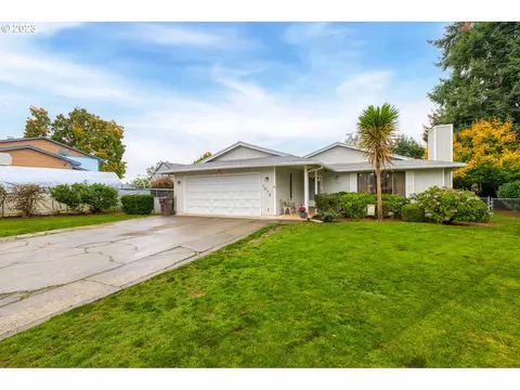 1075 S Grant Ct, Canby, OR 97013