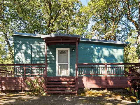 14113 SE Fairoaks Ave, Milwaukie, OR 97267