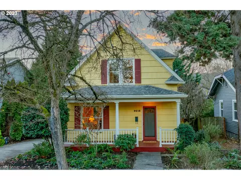 9218 N Willamette Blvd, Portland, OR 97203