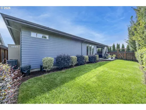 Exterior - 3812 Siletz St, Eugene, OR 97408 photo 8 of 8