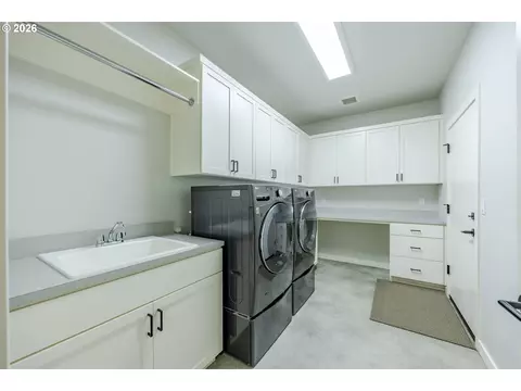 Other - 3812 Siletz St, Eugene, OR 97408 photo 4 of 7