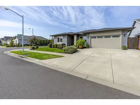 Exterior - 3812 Siletz St, Eugene, OR 97408 photo 1 of 8