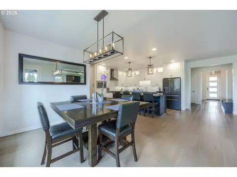 Dining - 3812 Siletz St, Eugene, OR 97408 photo 4 of 4
