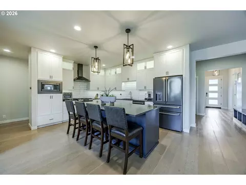Kitchen - 3812 Siletz St, Eugene, OR 97408 photo 3 of 7