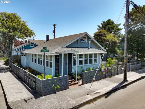 423 N Downing St, Seaside, OR 97138
