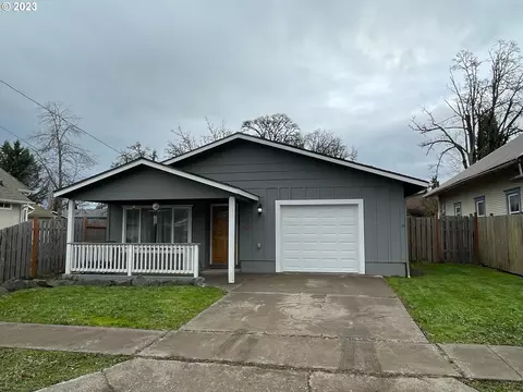 191 N 3rd St, Creswell, OR 97426