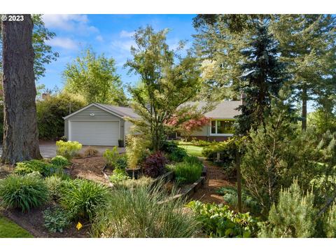 110 SW Ridge Dr, Portland, OR 97219