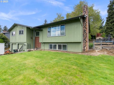 12227 NW Kearney St, Portland, OR 97229