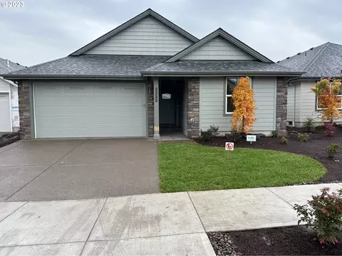 2223 SE Academy St #178, Dallas, OR 97338