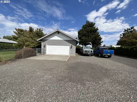 601 5th Ave, Dallesport, WA 98617